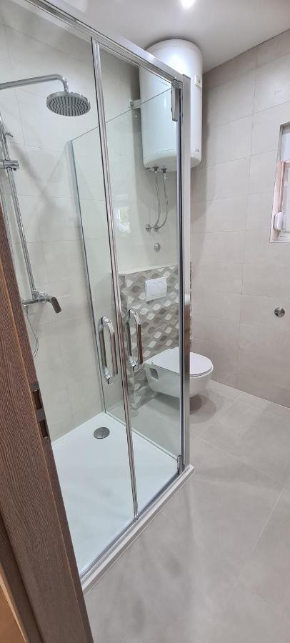 Apartmani Ivana คาชเตลา ภายนอก รูปภาพ