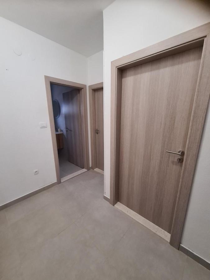 Apartmani Ivana คาชเตลา ภายนอก รูปภาพ